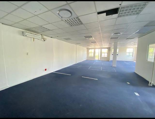 200M² OFFICE TO LET IN RONDEBOSCH